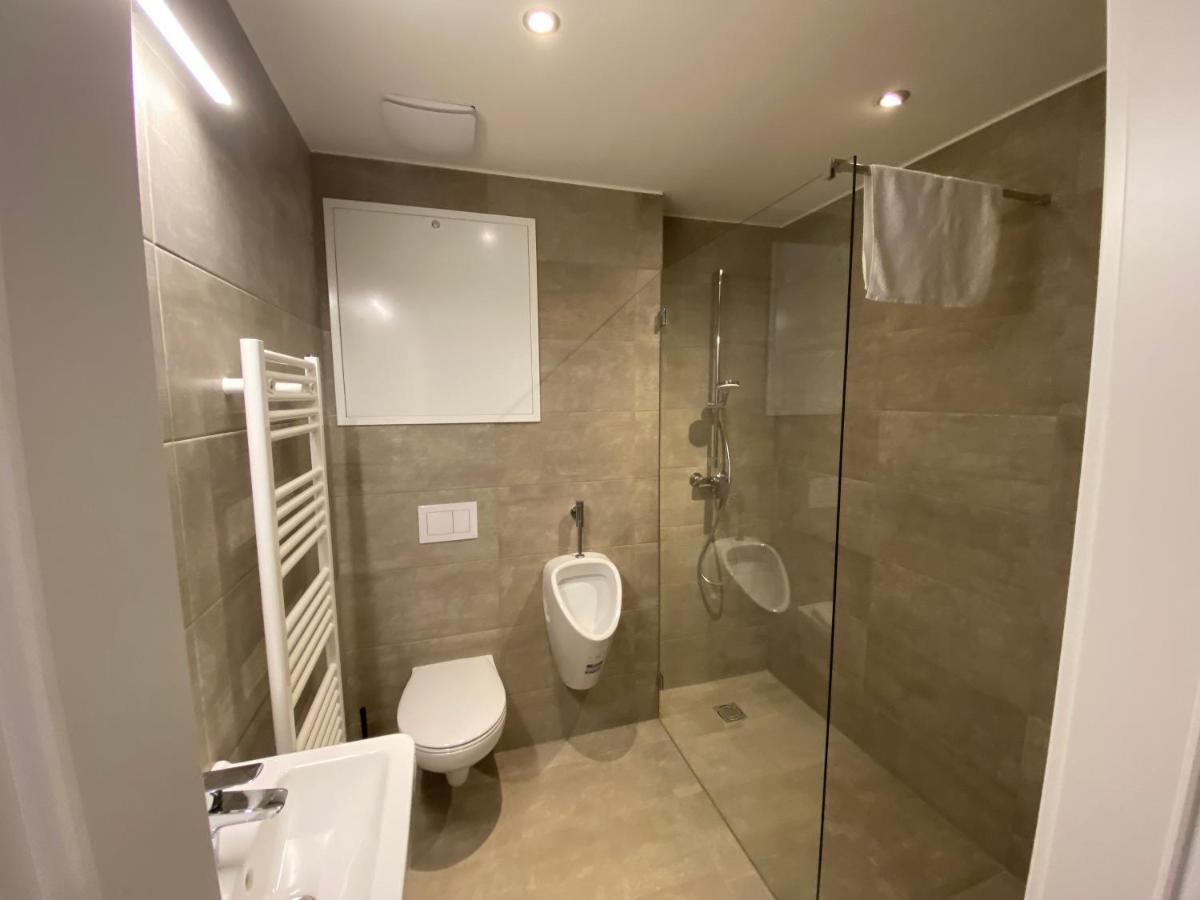 Sun Hill Apartment *